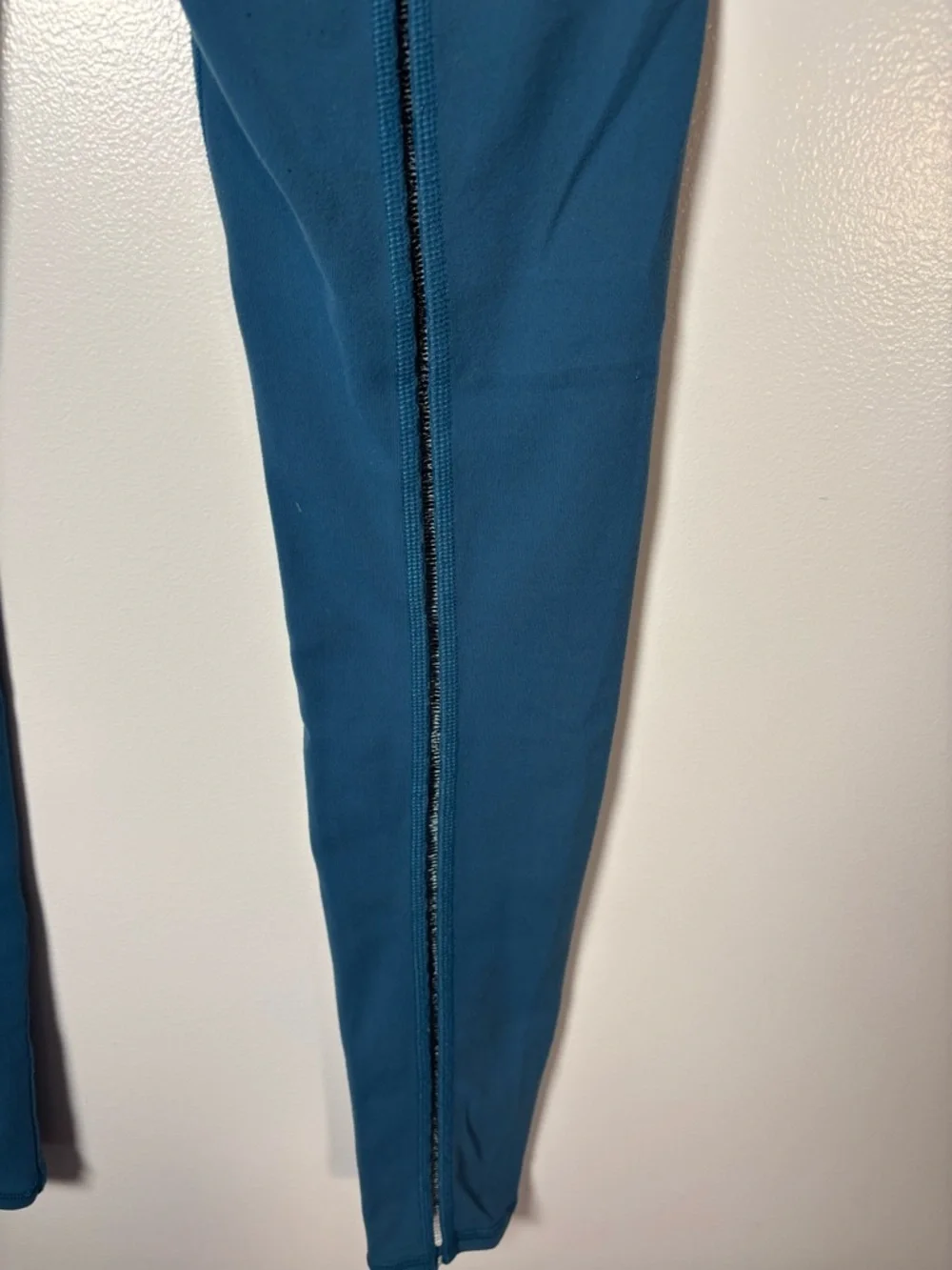 ALO Yoga Teal Blue Leggings with Reflective Logo